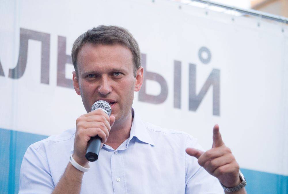 Навального отравили не для его физического устранения - спецслужбы Запада
