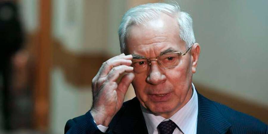 Азаров раскритиковал затеянный Зеленским всеукраинский опрос