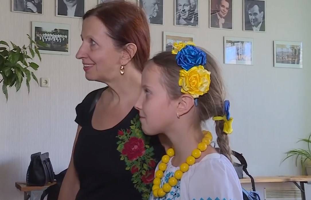Реалии соседней страны: украинские дети учатся на украинском, а говорят всё равно по-русски