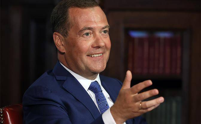 Дмитрий Медведев снова указал путь в светлое будущее