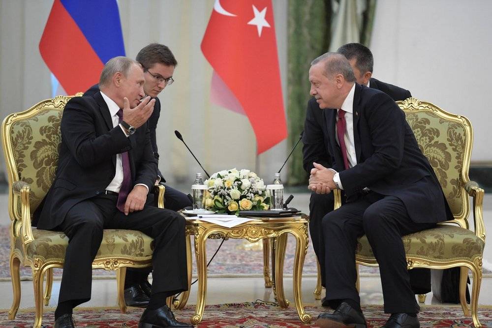 Турция отворачивается от Запада к России: газопровод и АЭС оказались важнее политики