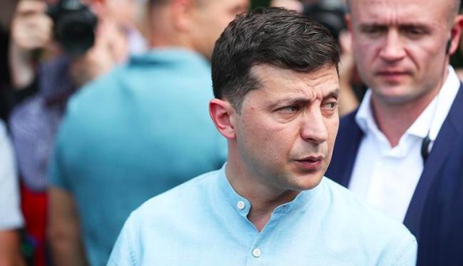 Провал опроса Зеленского запустил уничтожение рейтинга партии «слуг»