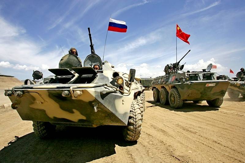 Военный союз России и Китая выгоден американцам