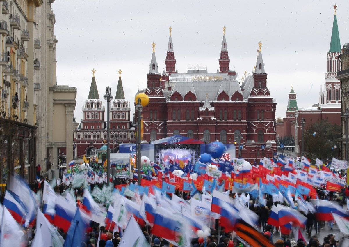 «Усталость и бессилие»: западные СМИ о «неразрешимых» для Москвы конфликтах осени 2020
