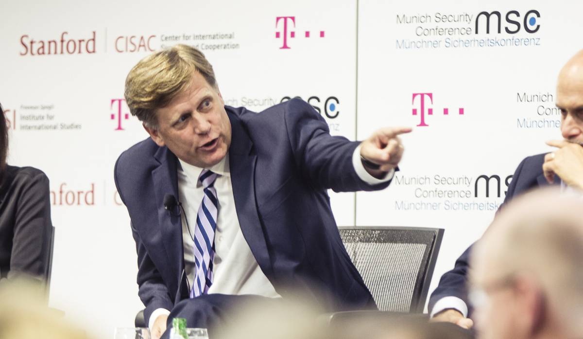 Экс-посол США Макфол требует от Трампа поддержать Навального