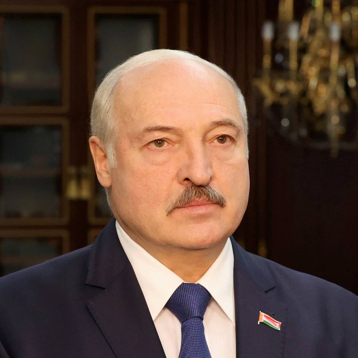 Лукашенко объяснился за закрытые границы