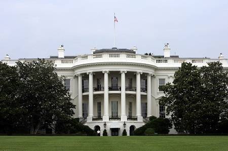Массовая чистка: Белый дом отправил в отставку еще двух чиновников