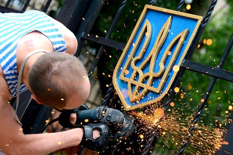 Украинскому государству предрекли исчезновение
