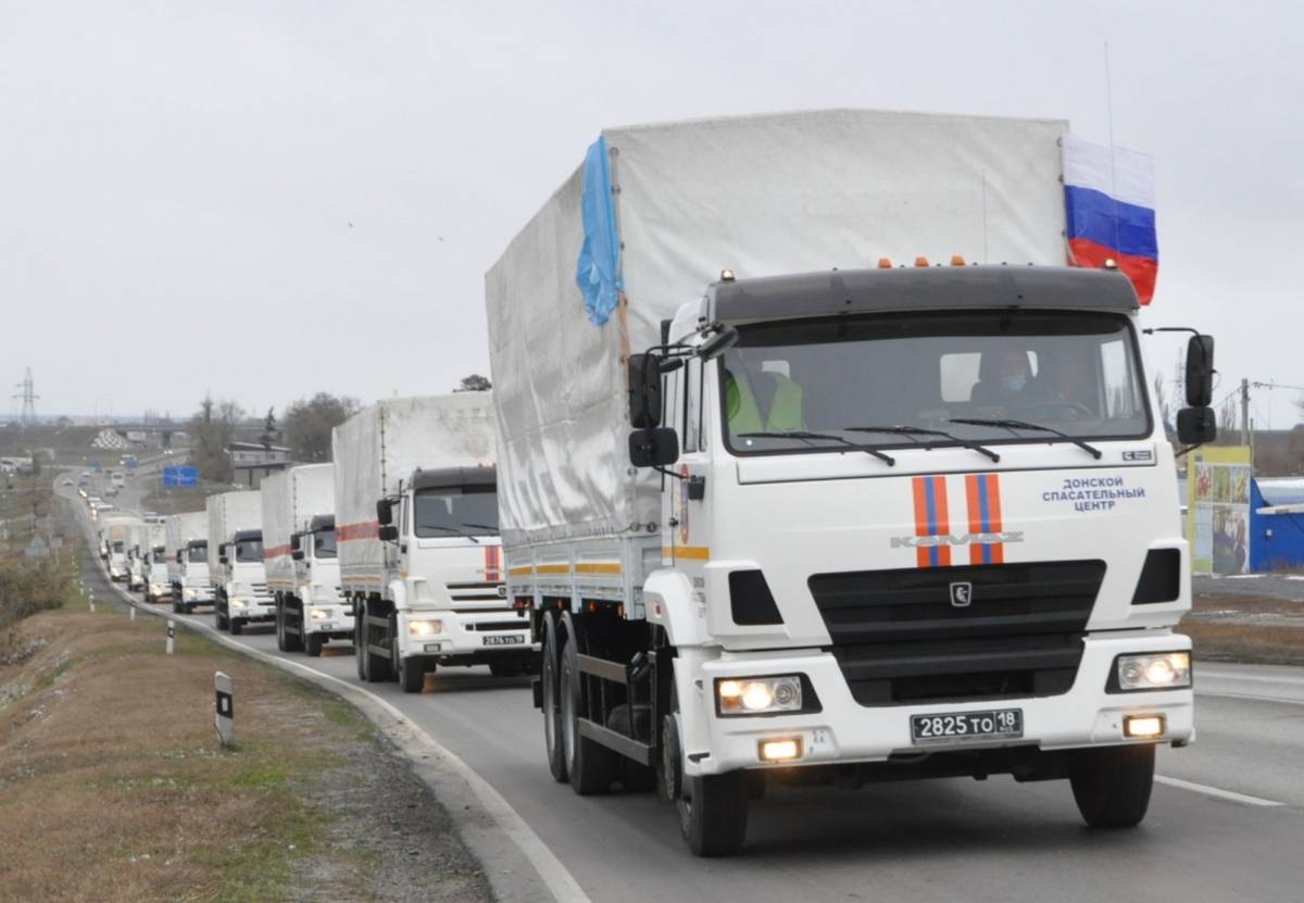 «Снова эти белые КамАЗы»: на Украине озабочены отправкой российских гуманитарных конвоев в Карабах