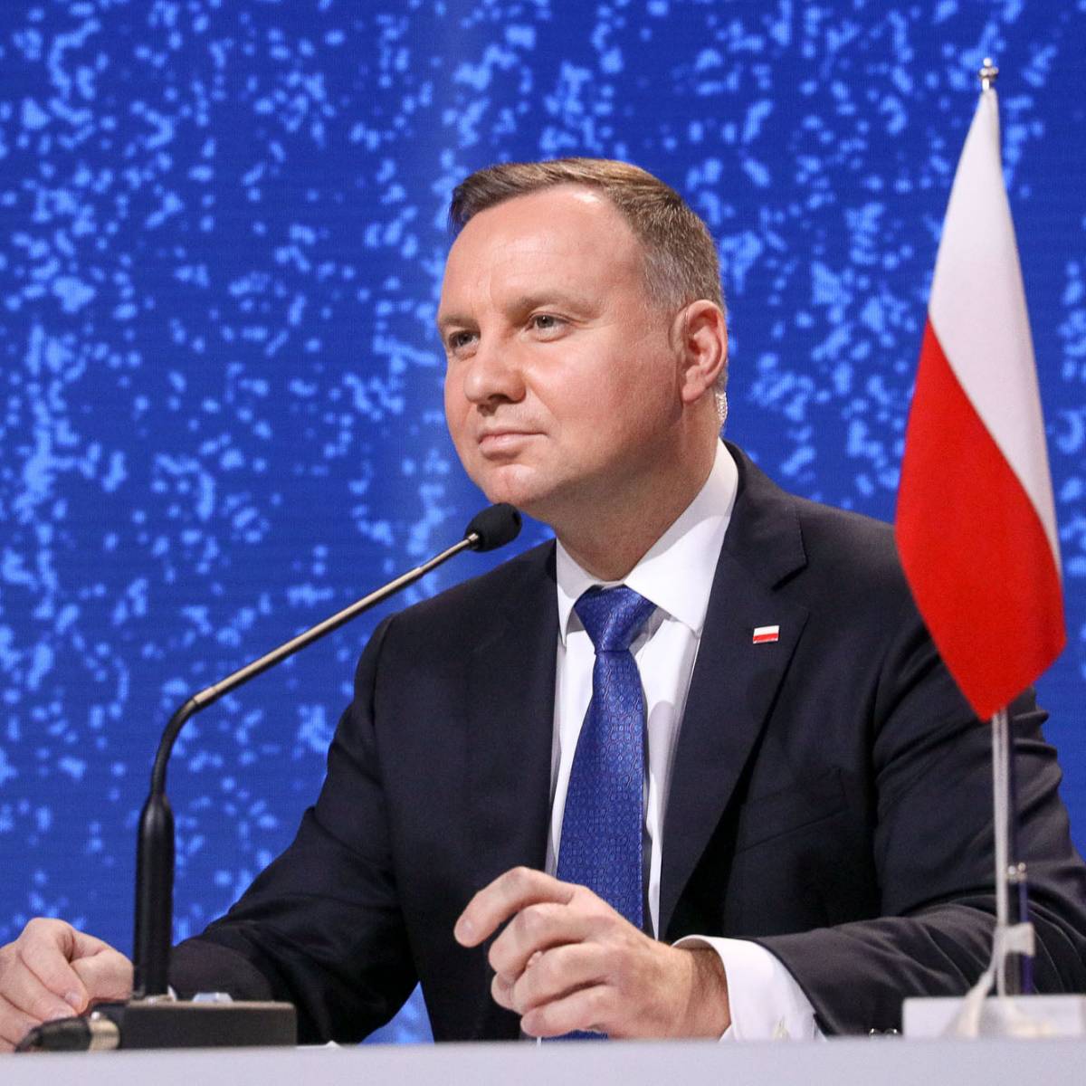 Польша идёт по пути основного противника - России: страна загоняет себя в изоляцию