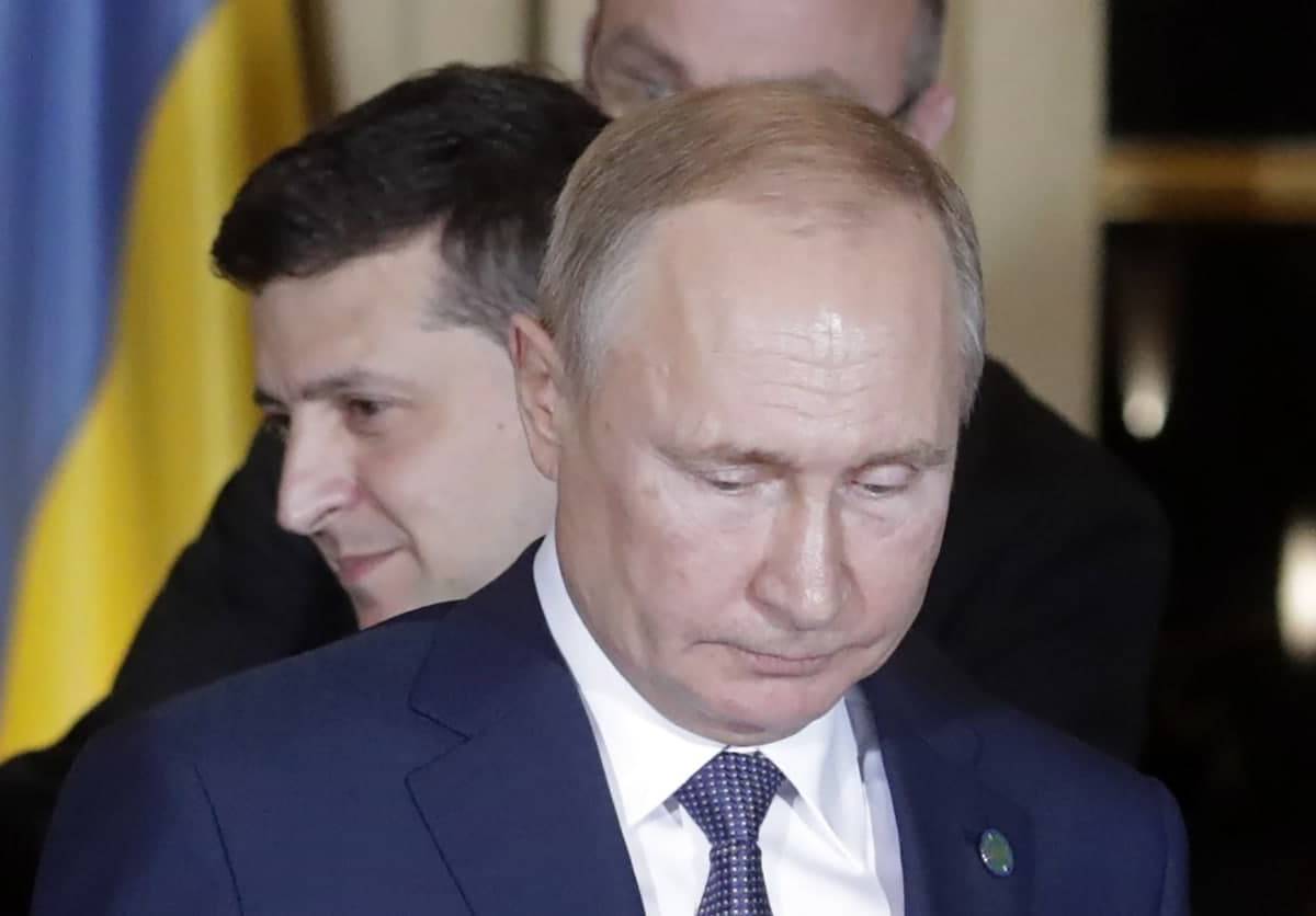 В Кремле обозначили условие для встречи Путина с Зеленским В Кремле обозначили условие для встречи Путина с Зеленским