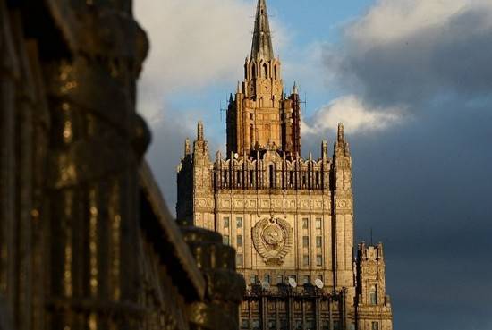 Москва тепло приняла делегацию немцев, гордящихся "подвигами вермахта" Москва тепло приняла делегацию немцев, гордящихся "подвигами вермахта"