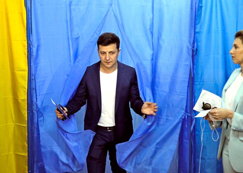 Тайна «плана Б»: Зеленский в течение года водил украинцев за нос
