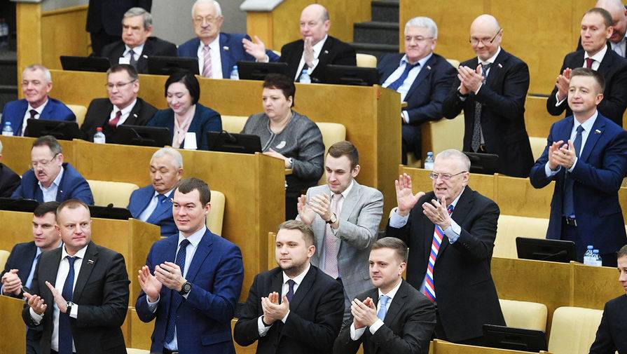 Госдума приняла законы об ответственности за оскорбление людей чиновниками Госдума приняла законы об ответственности за оскорбление людей чиновниками