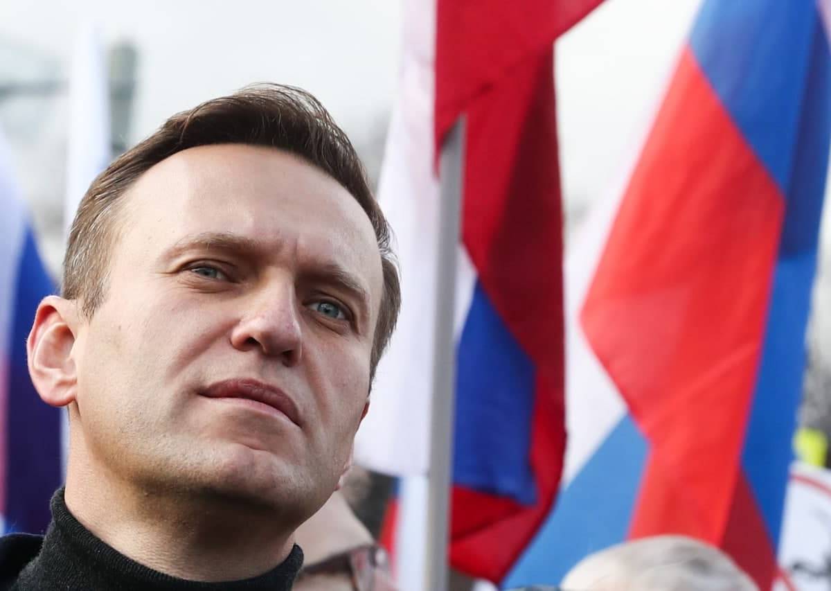 В Кремле прокомментировали возможное возвращение Навального в Россию