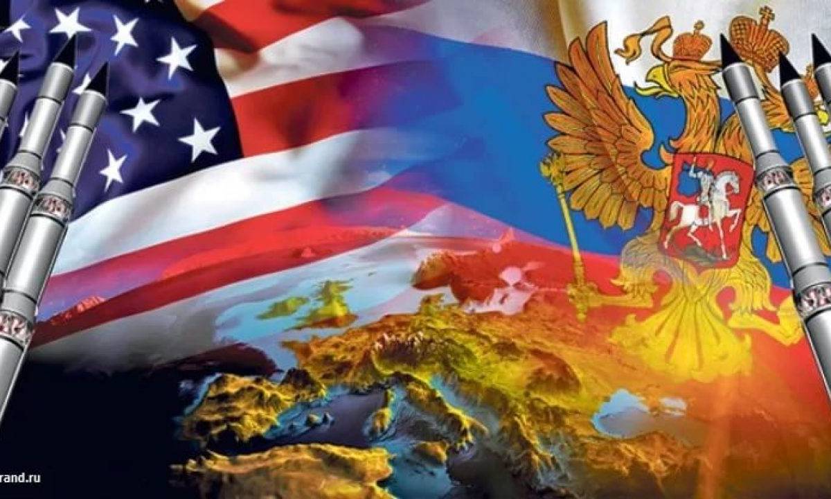 США в поисках врага или эффект ружья, висящего на сцене США в поисках врага или эффект ружья, висящего на сцене