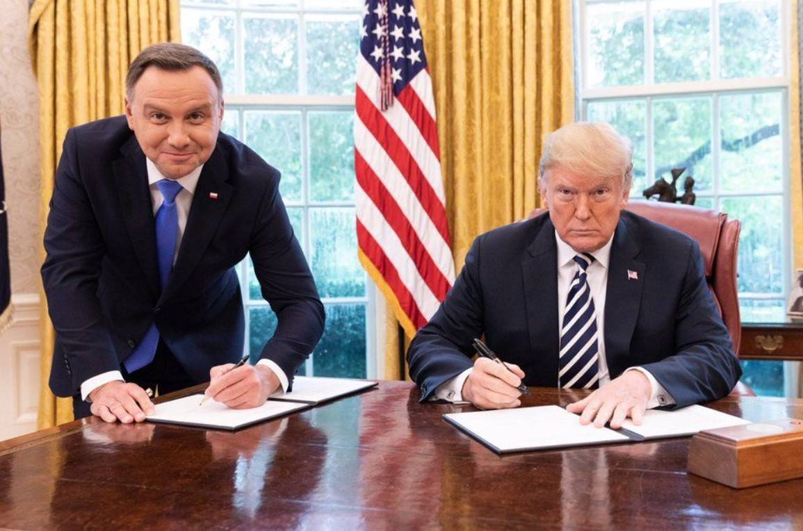 Трамп тянет на дно проамериканскую Польшу Трамп тянет на дно проамериканскую Польшу