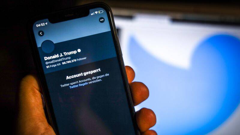 Facebook и Twitter открыли эпоху цензуры и уничтожили свободный Интернет Facebook и Twitter открыли эпоху цензуры и уничтожили свободный Интернет