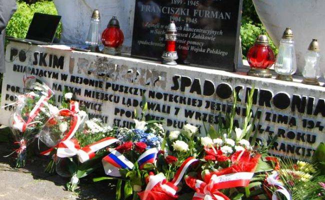Памятник советским десантникам в Польше оказался под угрозой сноса