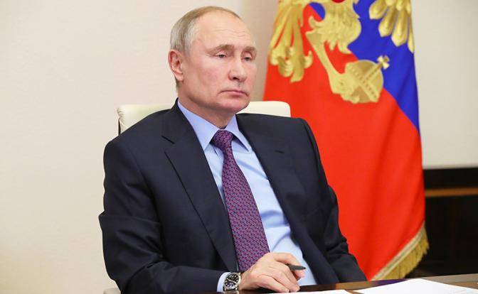 Зачем Путин отменяет ограничения по возрасту на госслужбе? Зачем Путин отменяет ограничения по возрасту на госслужбе?
