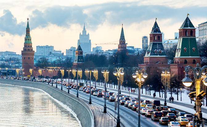 Три красных лампочки для Кремля