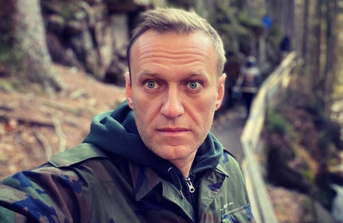 Кто стоит за Навальным и какие цели он преследует