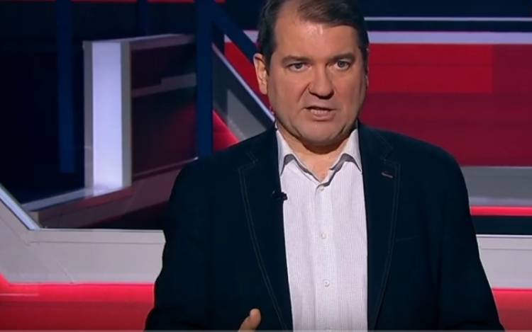 Корнилов назвал причины запрета оппозиционных телеканалов на Украине