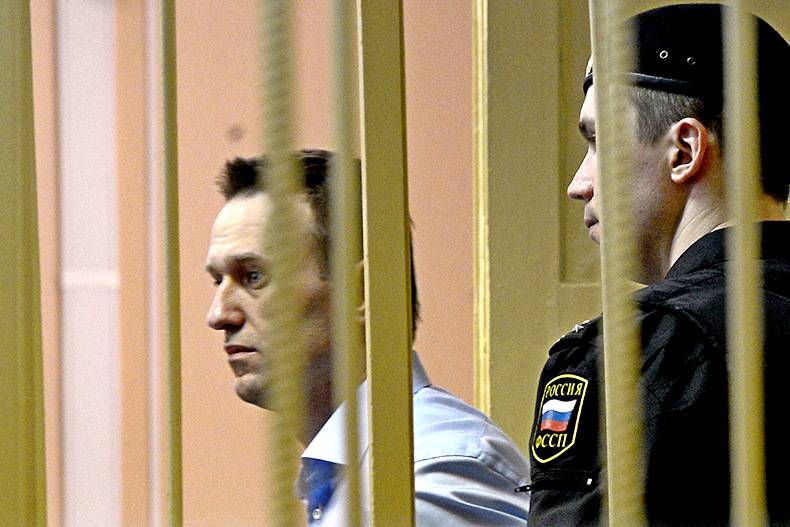 Западные кураторы «слили» Навального