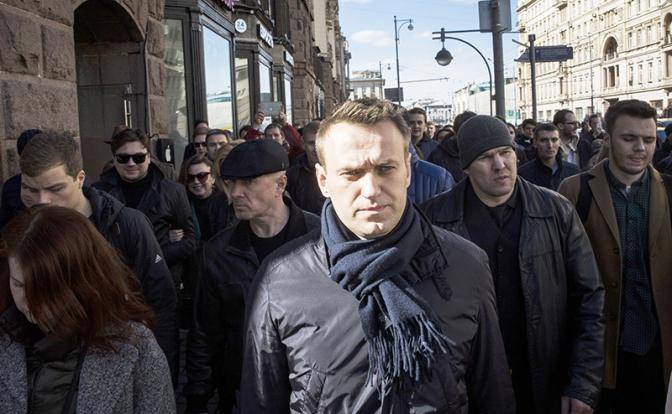 Навальный: часть плана по транзиту власти или проект силовиков?