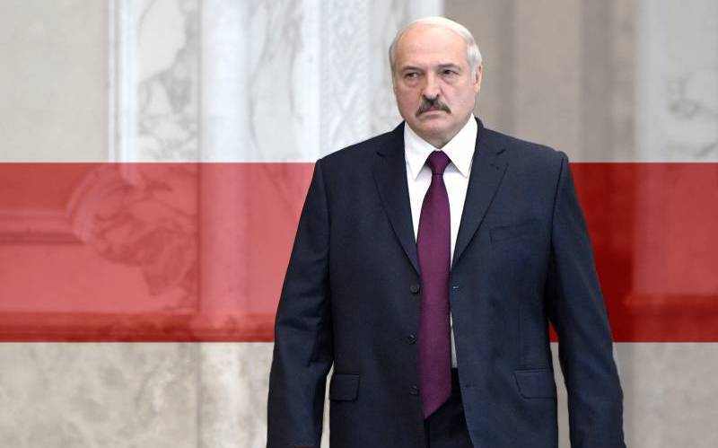 Лукашенко упустил момент для запрета символики коллаборационистов