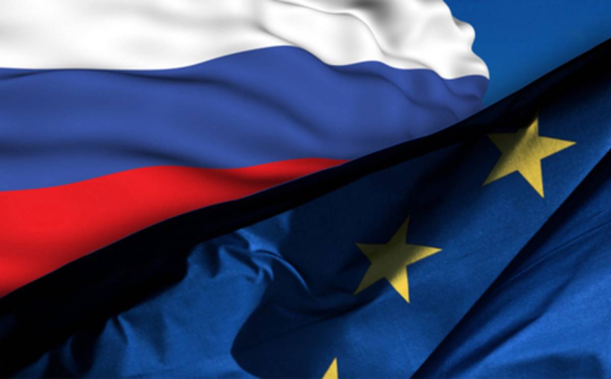 Власти ЕС призывают своих граждан не верить России