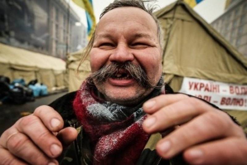 Участники киевских беспорядков перешли к пассивному противостоянию