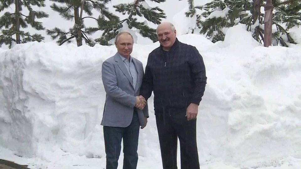 «Давно не обнимались»: О чем были переговоры Путина и Лукашенко в Сочи