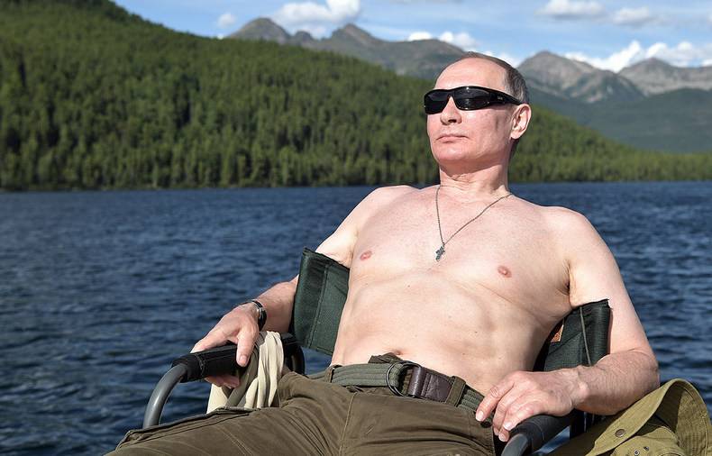 "Когда царь на рыбалке, Европа ждёт": в Польше раскусили большую игру Путина