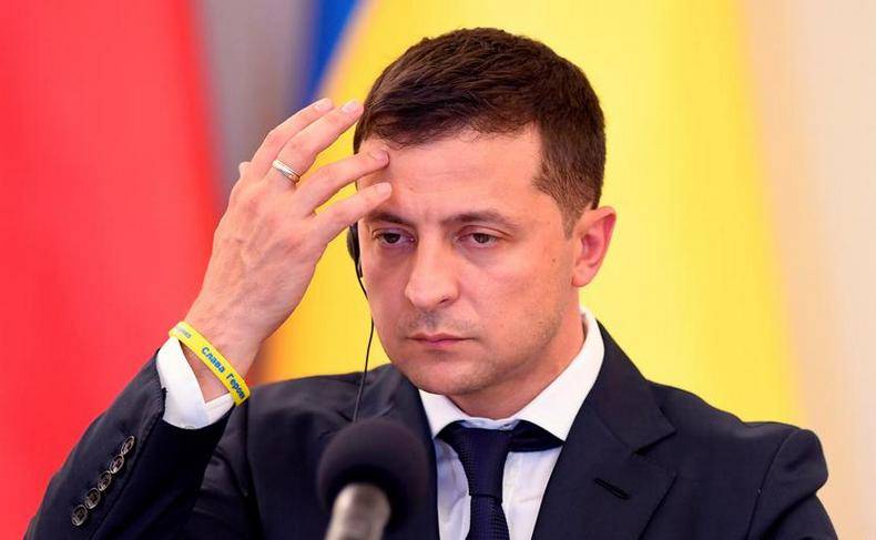 Дерзости Зеленского c "возвращением Крыма" нашли объяснение Дерзости Зеленского c "возвращением Крыма" нашли объяснение
