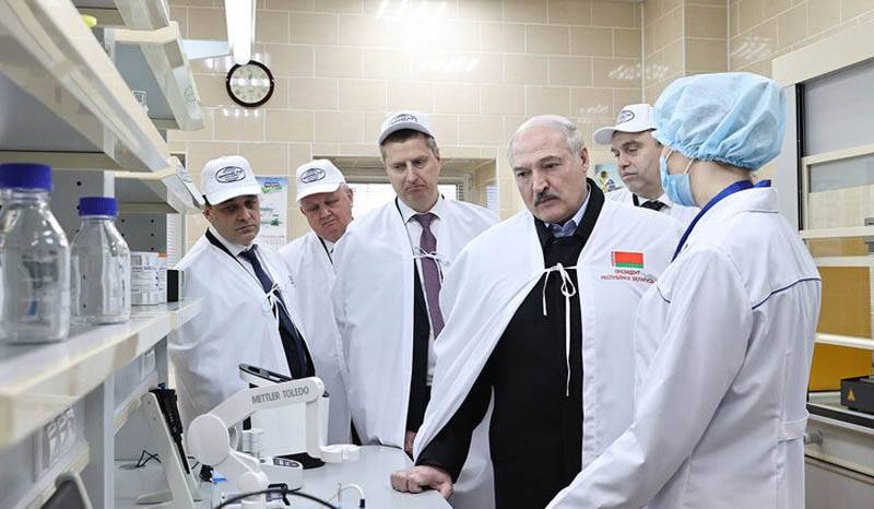 Лукашенко назвал фамилии двух возможных кандидатов на пост президента Беларуси