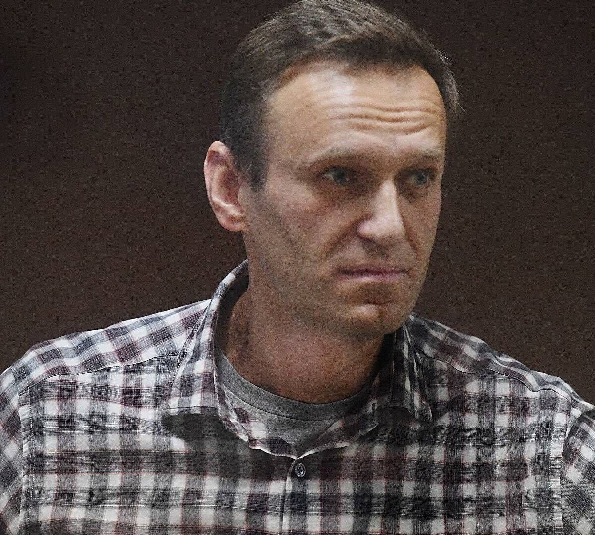 Туманные перспективы: какую стратегию предложат соратники Навального