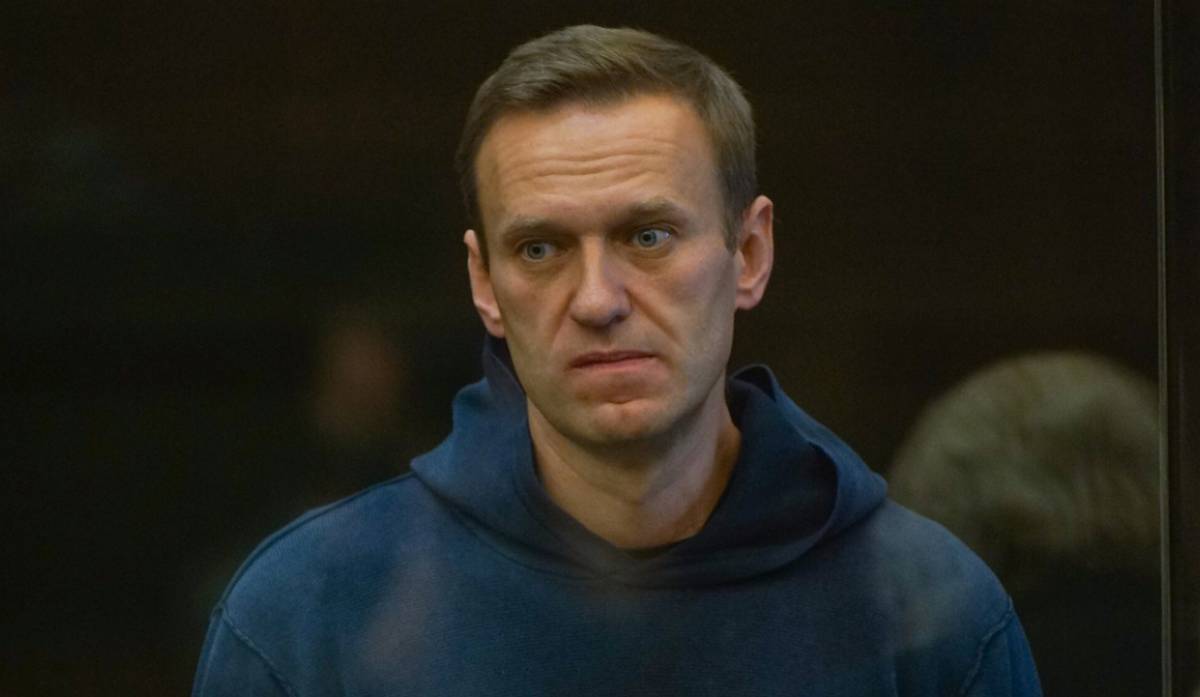 Ректально и по закону: как в ИК-2 Навального будут спасать от истощения