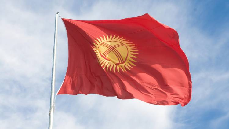 Как США пытаются устроить цветную революцию в Киргизии