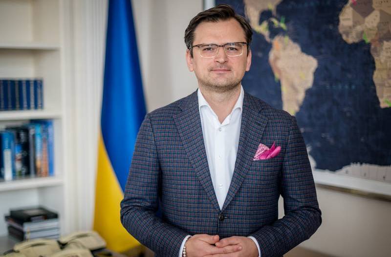 Страсти по «Спутнику V»: глава МИД Украины пытается «воспитывать» Германию