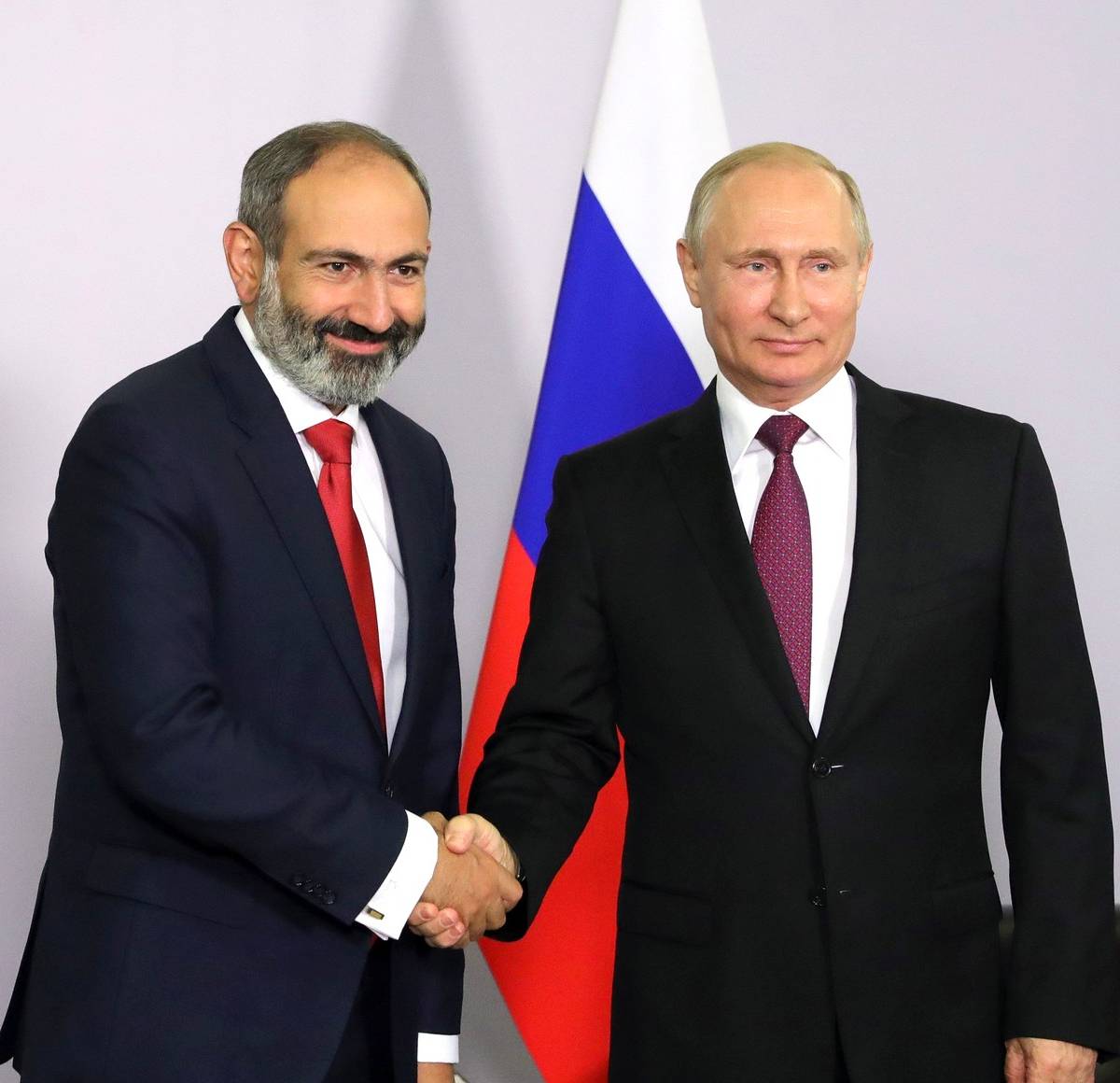 Прозрение Пашиняна: «Безопасность Армении - в военном союзе с Россией»