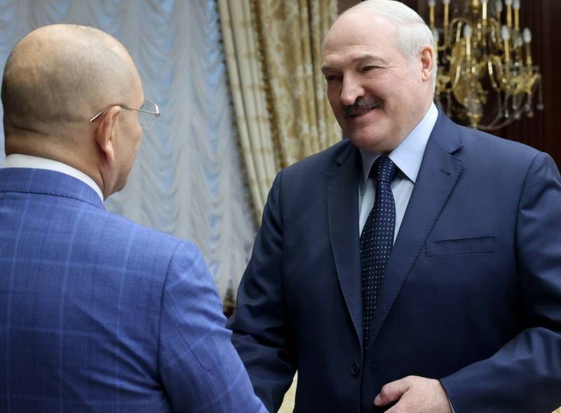 Конвульсии многовекторности: Зачем Лукашенко встреча с украинским депутатом