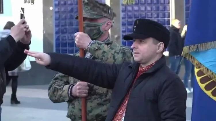 Через 76 лет после Победы по Городу-герою Киеву снова маршем прошли нацисты Через 76 лет после Победы по Городу-герою Киеву снова маршем прошли нацисты