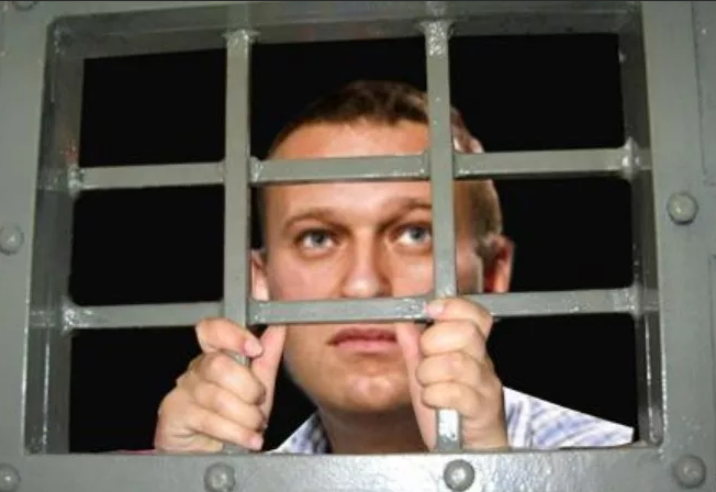 Раскол в рядах оппозиции: от Навального бегут даже ближайшие соратники