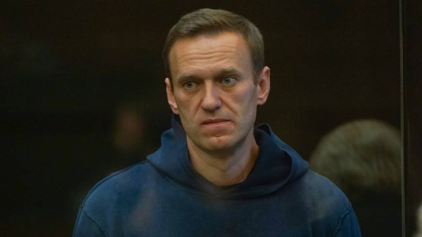 Как Навальный будет "переобуваться" по календарю