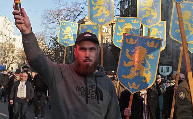 Киев уже не стесняется прославлять Гитлера