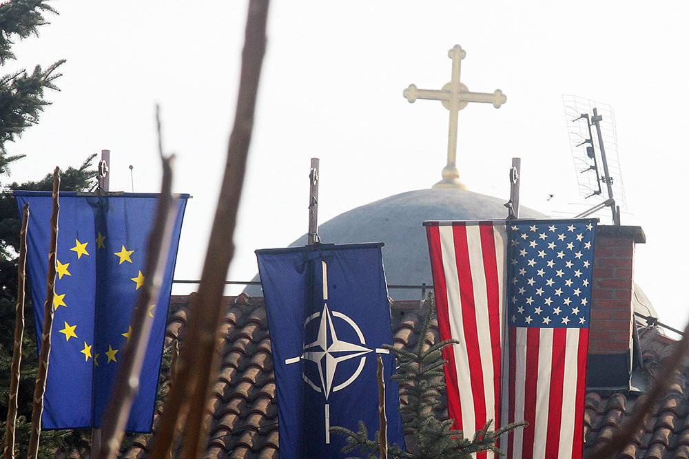 ЕС «топит сам себя»: США хотят полностью оградить Балканы от РФ и КНР
