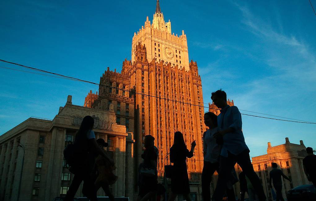 В МИД РФ отреагировали на отказ США от второго пакета санкций