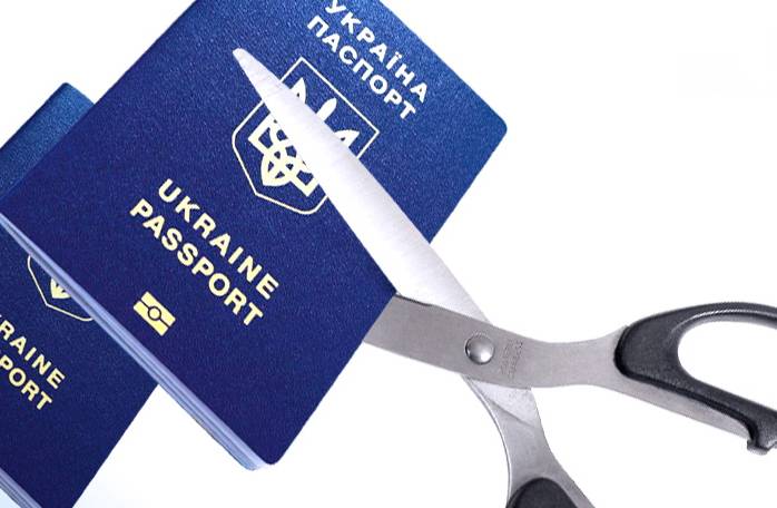 Совет Федерации решил проблему, как крымчанам порвать с украинским прошлым Совет Федерации решил проблему, как крымчанам порвать с украинским прошлым