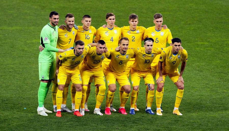 Сборная Украины сыграет на чемпионате Европы по футболу в форме с бандеровским приветствием